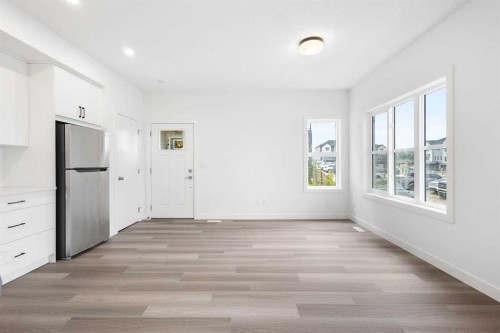 54-2117 81St Street Sw, Calgary, AB - Indoor Photo Showing Other Room