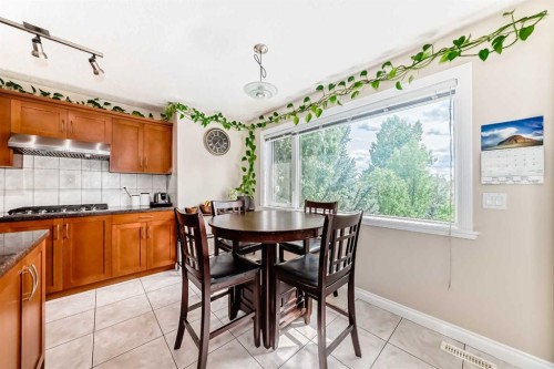 146 Scenic View Close, Calgary, AB - Indoor