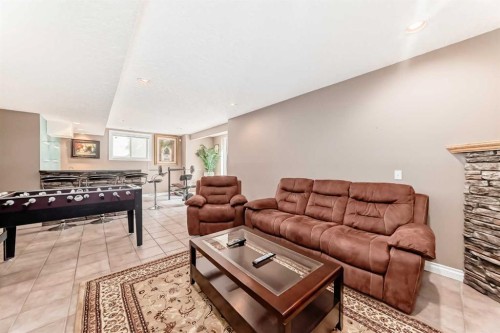 146 Scenic View Close, Calgary, AB - Indoor Photo Showing Living Room