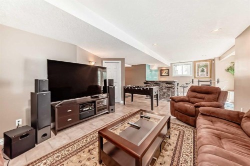 146 Scenic View Close, Calgary, AB - Indoor Photo Showing Living Room