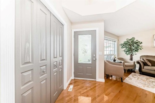 146 Scenic View Close, Calgary, AB - Indoor