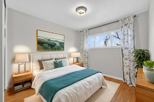 8416 7 Street Sw, Calgary, AB - Indoor Photo Showing Bedroom