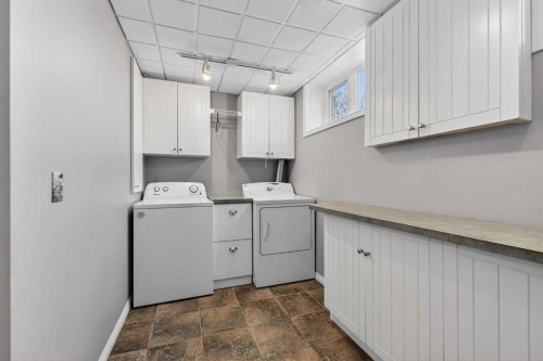 8416 7 Street Sw, Calgary, AB - Indoor Photo Showing Laundry Room