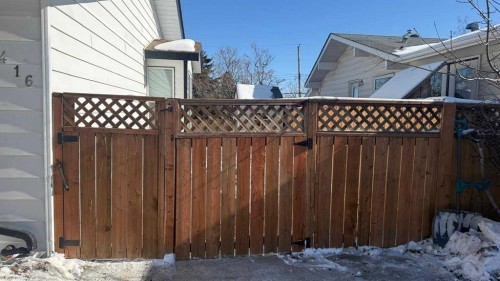 8416 7 Street Sw, Calgary, AB - Outdoor With Exterior