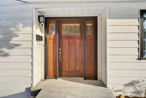 8416 7 Street Sw, Calgary, AB - Outdoor With Exterior