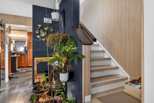 44 Applecroft Road Se, Calgary, AB - Indoor Photo Showing Other Room