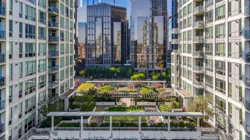 538-222 Riverfront Avenue Sw, Calgary, AB - Outdoor With Facade