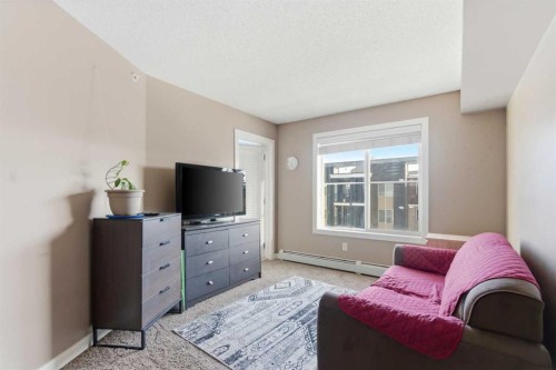 413-7110 80 Avenue Ne, Calgary, AB - Indoor