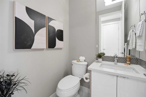 101 Ranch Rise, Strathmore, AB - Indoor Photo Showing Bathroom