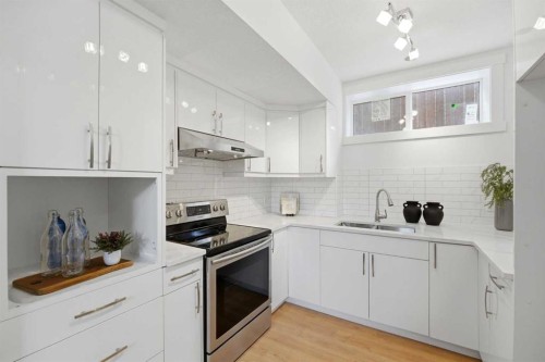 101 Ranch Rise, Strathmore, AB - Indoor Photo Showing Kitchen With Stainless Steel Kitchen With Upgraded Kitchen