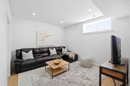 101 Ranch Rise, Strathmore, AB - Indoor Photo Showing Living Room