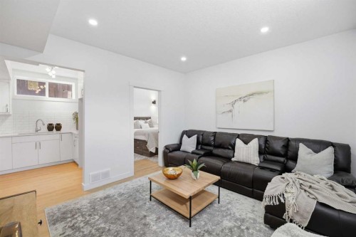 101 Ranch Rise, Strathmore, AB - Indoor Photo Showing Living Room