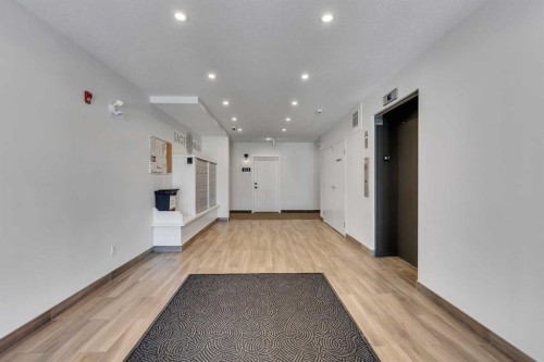 104-30 Sage Hill Walk Nw, Calgary, AB - Indoor Photo Showing Other Room