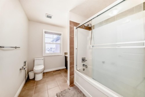76 Saddlelake Green Ne, Calgary, AB - Indoor Photo Showing Bathroom