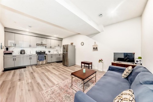 76 Saddlelake Green Ne, Calgary, AB - Indoor Photo Showing Kitchen