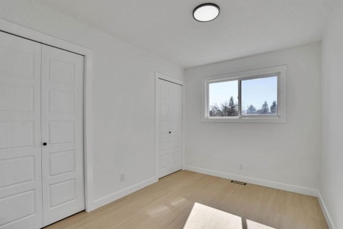 708 Sacramento Place Sw, Calgary, AB - Indoor Photo Showing Other Room