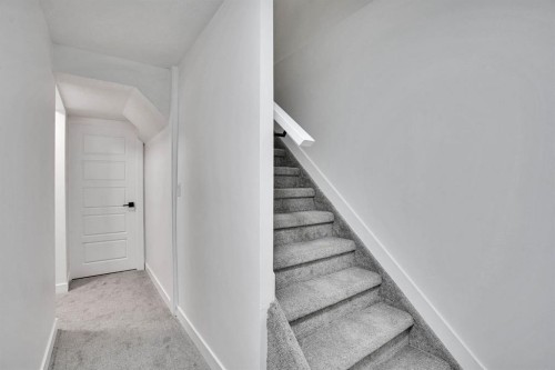 708 Sacramento Place Sw, Calgary, AB - Indoor Photo Showing Other Room