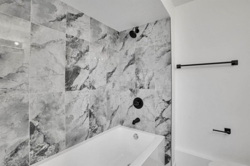 708 Sacramento Place Sw, Calgary, AB - Indoor Photo Showing Bathroom
