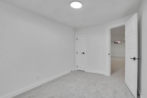 708 Sacramento Place Sw, Calgary, AB - Indoor Photo Showing Other Room