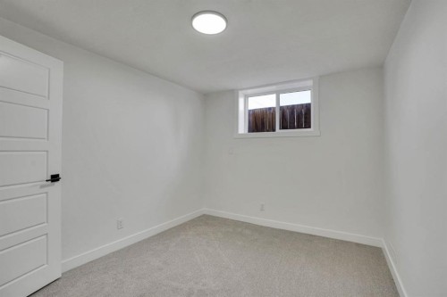 708 Sacramento Place Sw, Calgary, AB - Indoor Photo Showing Other Room