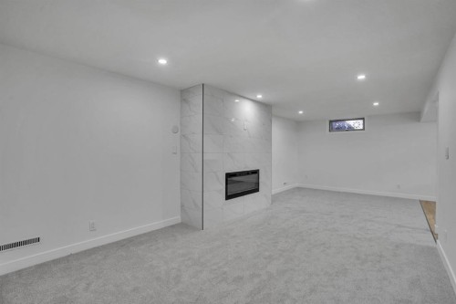 708 Sacramento Place Sw, Calgary, AB - Indoor