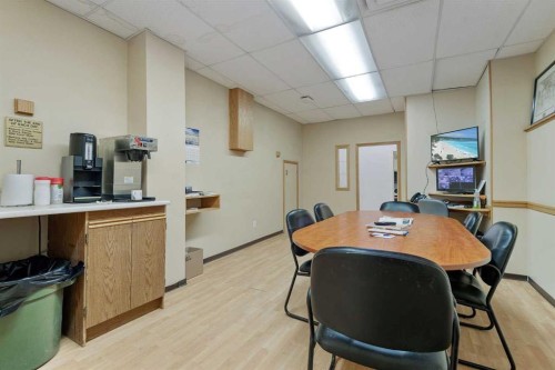 4948 54Th Avenue, Red Deer, AB 