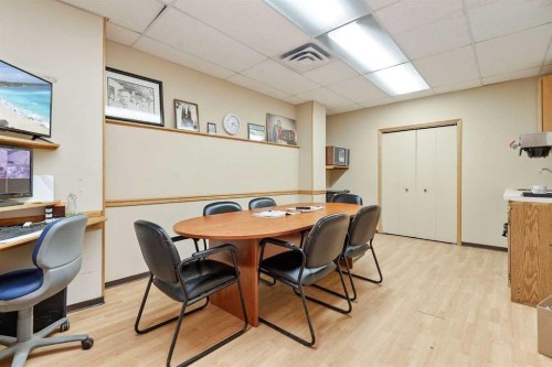 4948 54Th Avenue, Red Deer, AB 