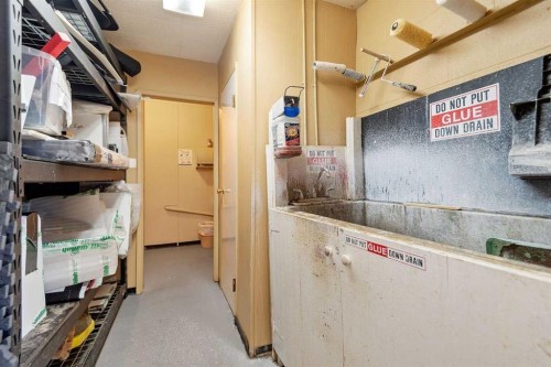 4948 54Th Avenue, Red Deer, AB 