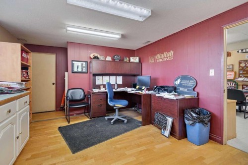 4948 54Th Avenue, Red Deer, AB 