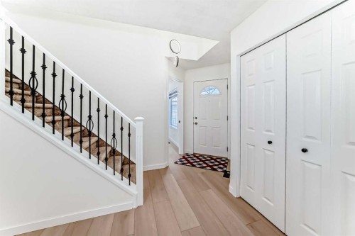 6 Arbour Stone Rise Nw, Calgary, AB - Indoor Photo Showing Other Room