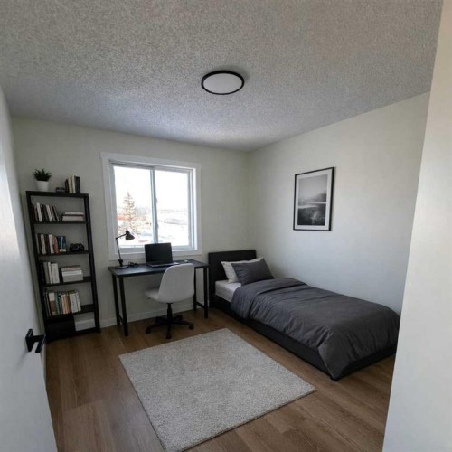 107 Harvest Oak Crescent Ne, Calgary, AB - Indoor Photo Showing Bedroom