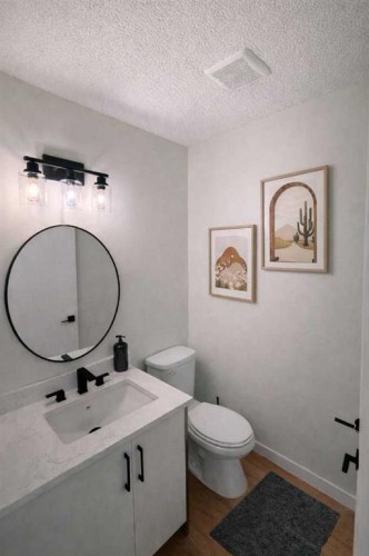 107 Harvest Oak Crescent Ne, Calgary, AB - Indoor Photo Showing Bathroom