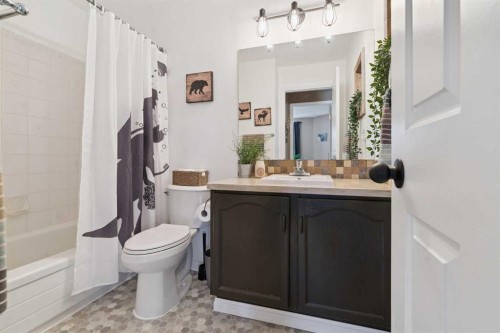 107 Downey Place, Okotoks, AB - Indoor Photo Showing Bathroom