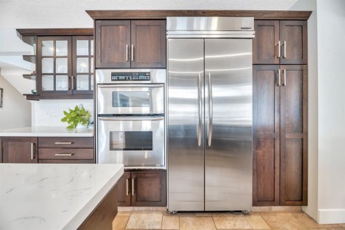 788 Parkridge Drive Se, Calgary, AB - Indoor Photo Showing Kitchen