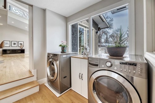 788 Parkridge Drive Se, Calgary, AB - Indoor Photo Showing Laundry Room