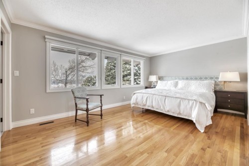 788 Parkridge Drive Se, Calgary, AB - Indoor Photo Showing Bedroom