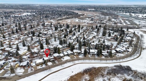 788 Parkridge Drive Se, Calgary, AB - Outdoor With View