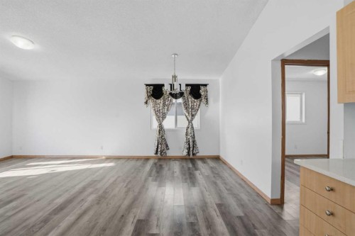 523 Martindale Drive Ne, Calgary, AB - Indoor Photo Showing Other Room