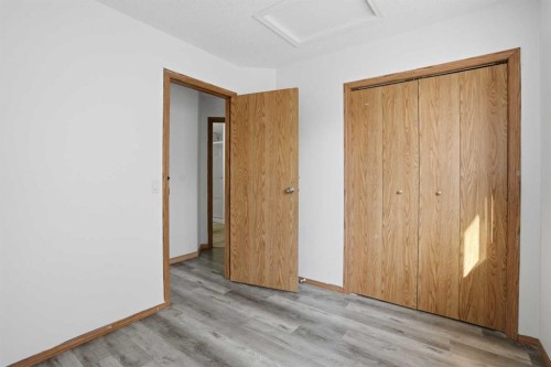 523 Martindale Drive Ne, Calgary, AB - Indoor Photo Showing Other Room