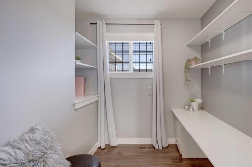 213 Kingsmere Cove Se, Airdrie, AB - Indoor Photo Showing Other Room