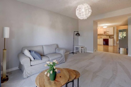 213 Kingsmere Cove Se, Airdrie, AB - Indoor