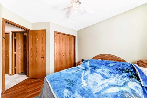 49 Applewood Court Se, Calgary, AB - Indoor Photo Showing Bedroom