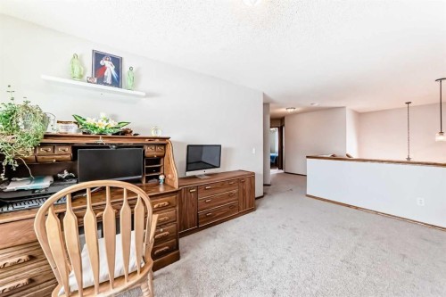 49 Applewood Court Se, Calgary, AB - Indoor Photo Showing Bedroom