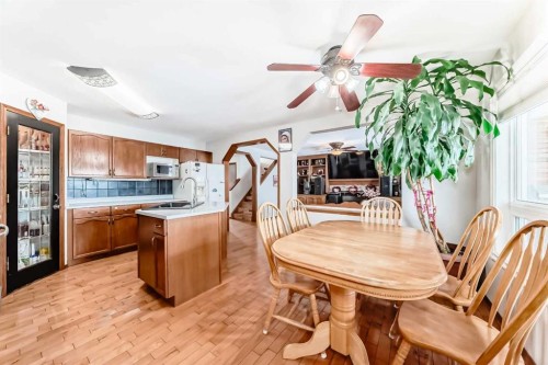 49 Applewood Court Se, Calgary, AB - Indoor