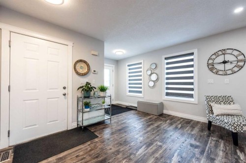 192 Cove Rise Rise, Chestermere, AB - Indoor Photo Showing Living Room