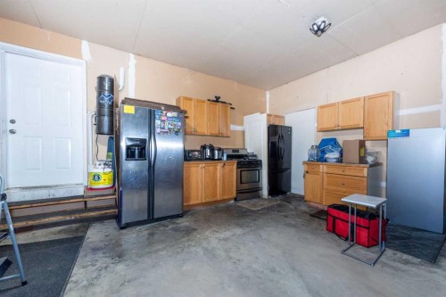 192 Cove Rise Rise, Chestermere, AB - Indoor Photo Showing Kitchen