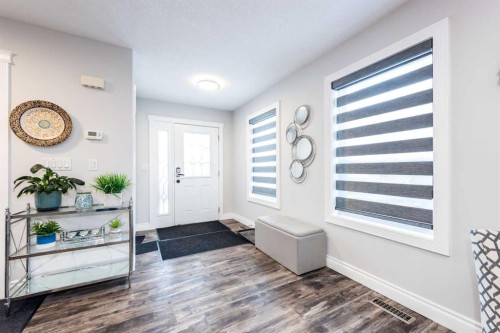 192 Cove Rise Rise, Chestermere, AB - Indoor Photo Showing Other Room
