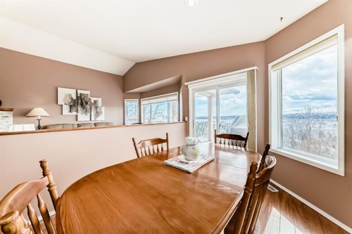 14 Headlands Close, Cochrane, AB - Indoor Photo Showing Dining Room