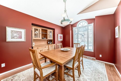 14 Headlands Close, Cochrane, AB - Indoor Photo Showing Dining Room