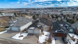 14 Headlands Close Cochrane, AB T0L 0W1